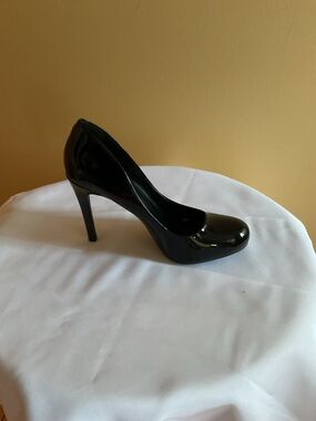 Jessica Simpson Black Patent Callie Pump Size 8.5 /38.5